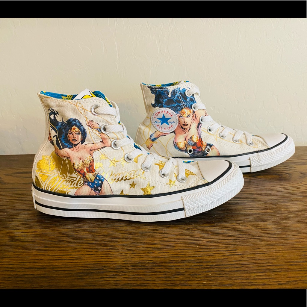 2014 Le Wonder Woman Converse High Tops